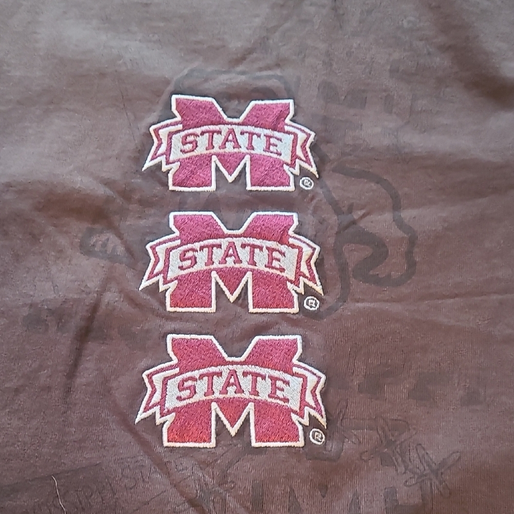 Tee - Picture 4 of 6